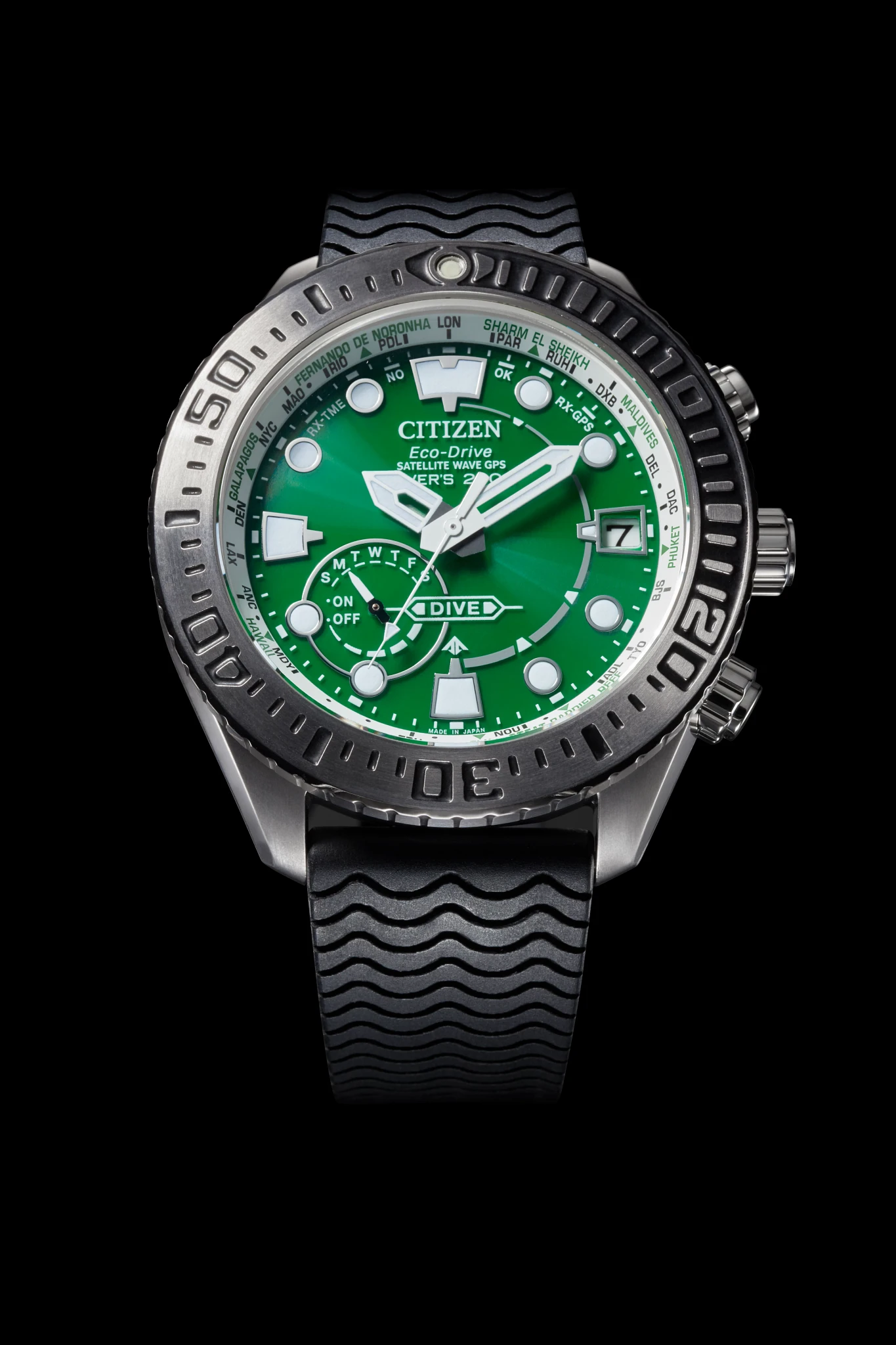 Satellite Wave GPS Diver 200M Green Dial Polyurethane Strap CC5001